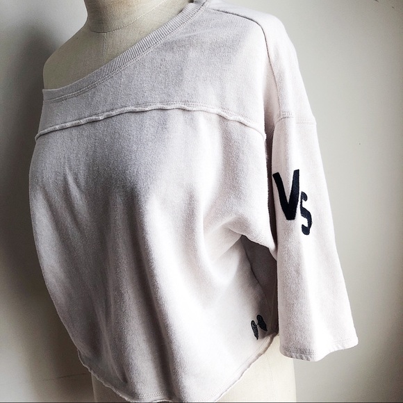 🦋VS PINK Cropped Sweatshirt🦋 - Picture 4 of 4